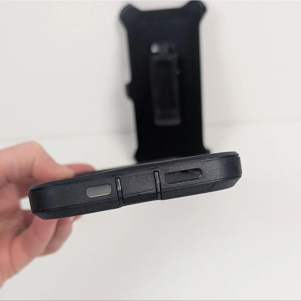 OtterBox Defender Series Phone Case with Holster iPhone 16 Pro Max Black